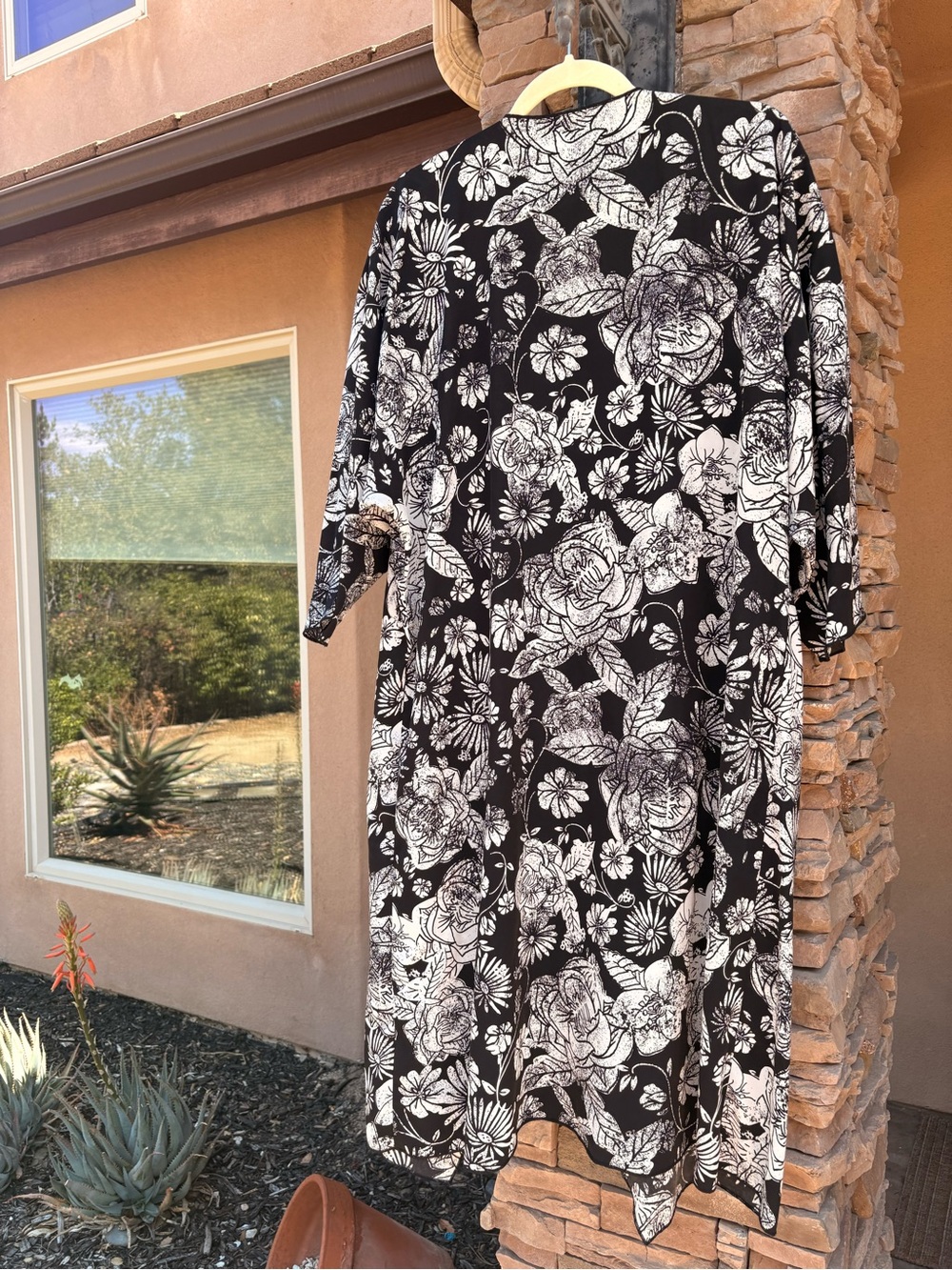 Bundle of LulaRoe Kimonos Size Large - Picture 12 of 13